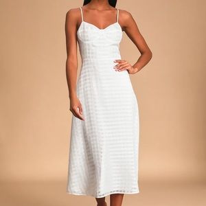 Lulu’s White Midi Dress Small